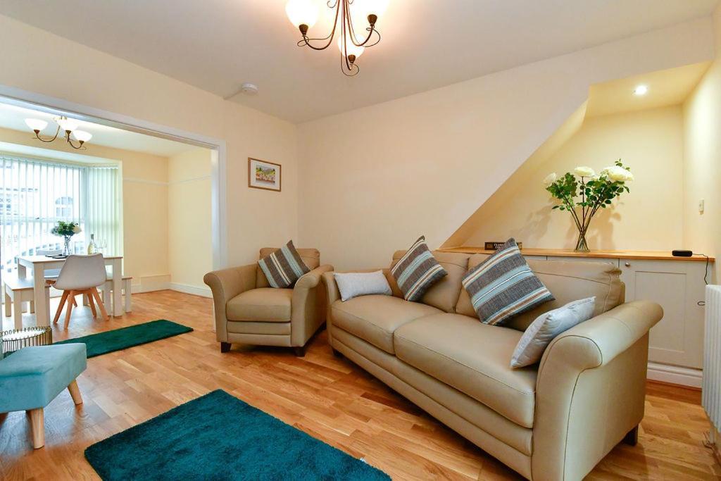 Just Stay Wales - Castle Square Cottage, Mumbles מראה חיצוני תמונה