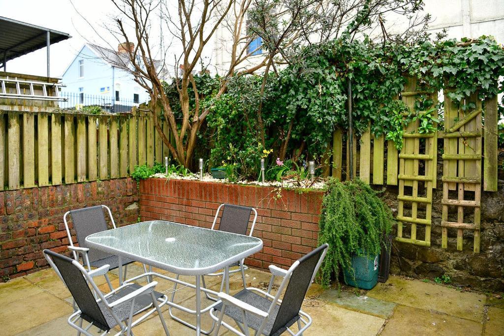 Just Stay Wales - Castle Square Cottage, Mumbles מראה חיצוני תמונה